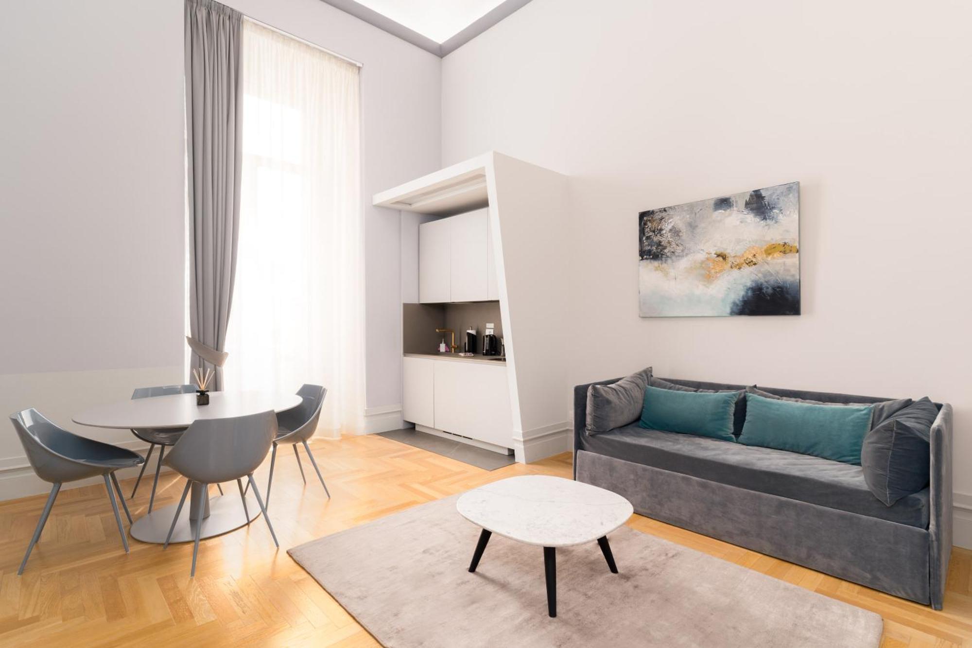 Limehome Lecce Palazzo Bn المظهر الخارجي الصورة