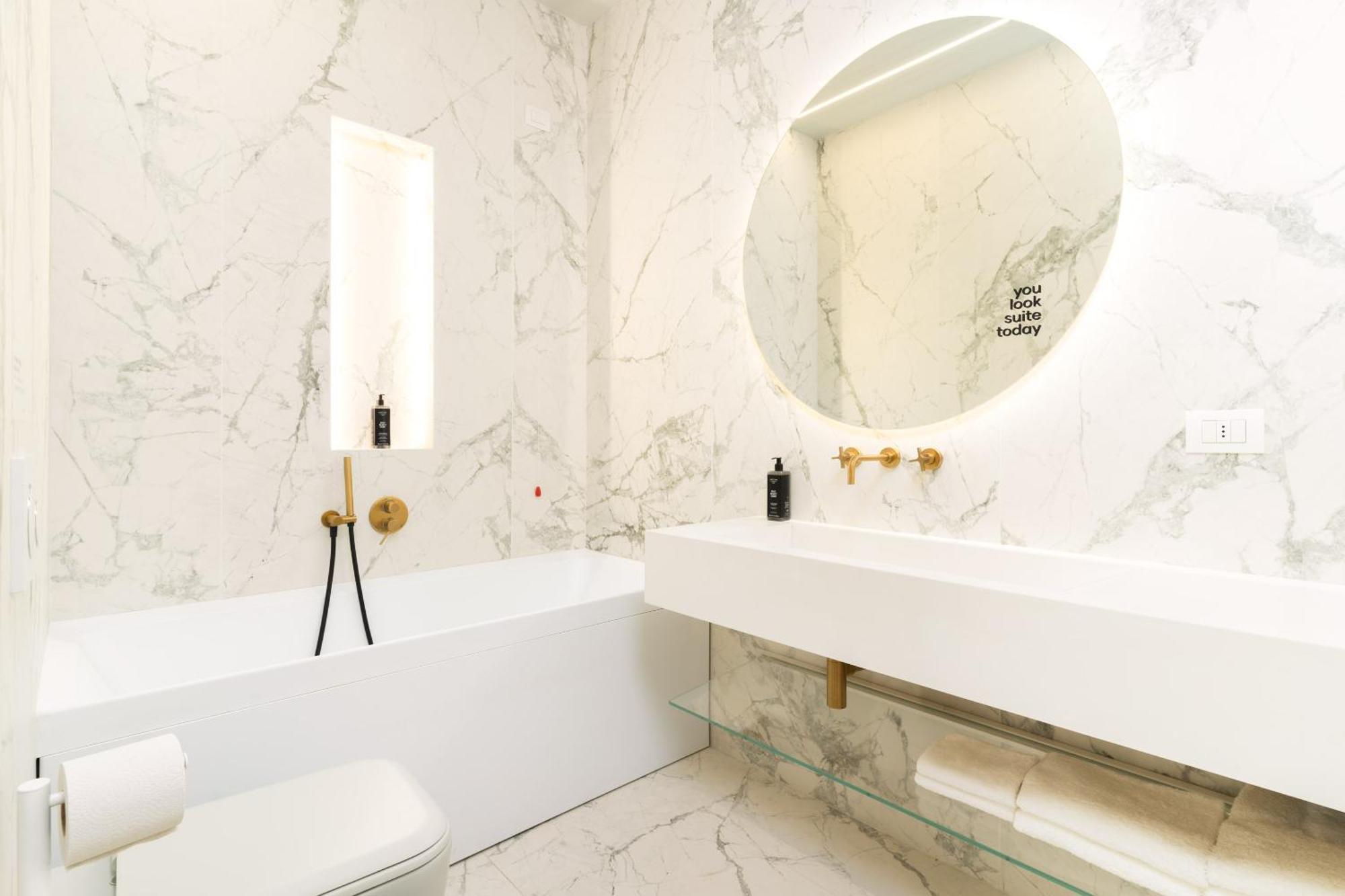 Limehome Lecce Palazzo Bn الغرفة الصورة