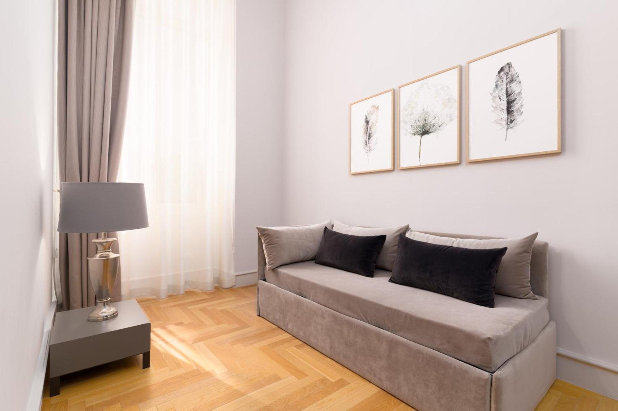 Limehome Lecce Palazzo Bn الغرفة الصورة