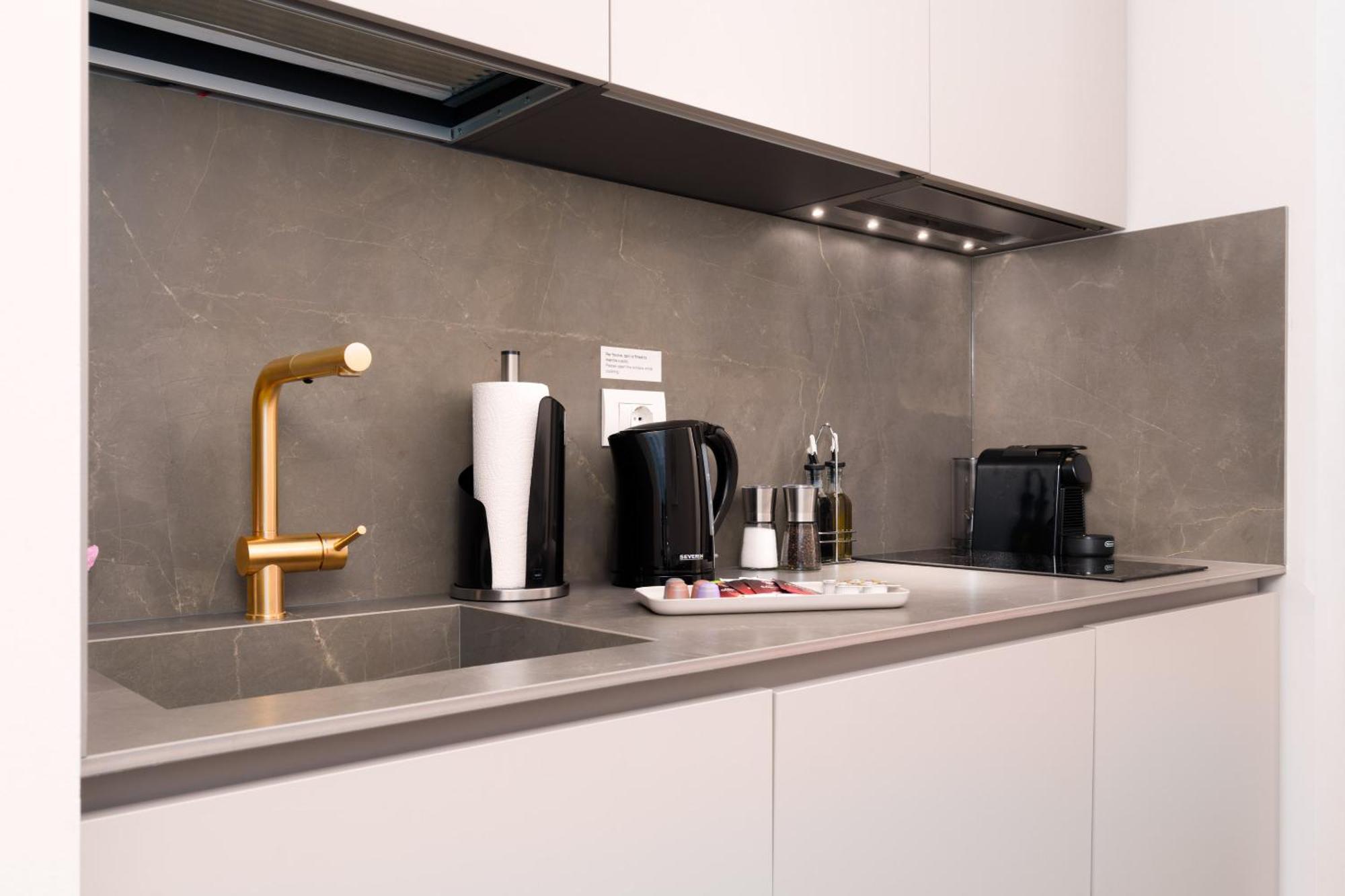 Limehome Lecce Palazzo Bn الغرفة الصورة